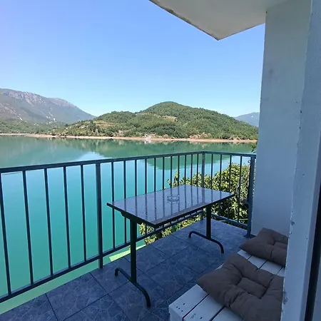 Ferienhaus Vikendica 